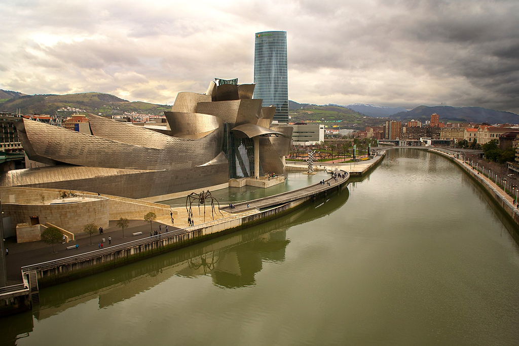 La UOC firma un convenio con UNESCO Etxea para tener una oficina física en Bilbao.<br />Foto: Flickr / Antonio Garcia (CC)