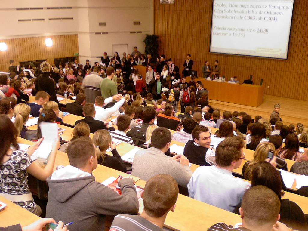 Unos 200.000 alumnos de toda España afrontan este mes de junio las que pueden ser las últimas pruebas de acceso a la universidad (PAU).<br />Foto: Krzyzanowskim (CC)