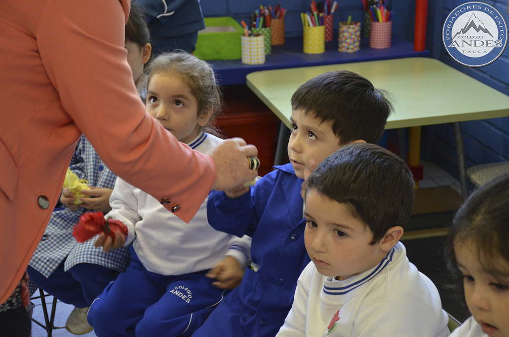 Més d'un milió i mig d'escolars catalans comencen les classes el 12 de setembre