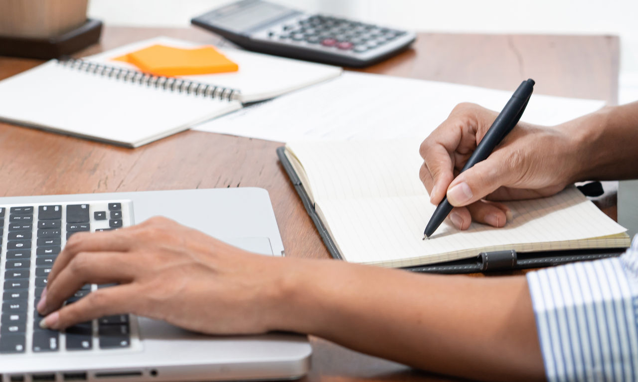 La comunidad Alumni es una comunidad transformadora, inquieta y que continúa formándose para actualizar los conocimientos y skills profesionales y personales. Los alumnis tienen un descuento especial en formación.