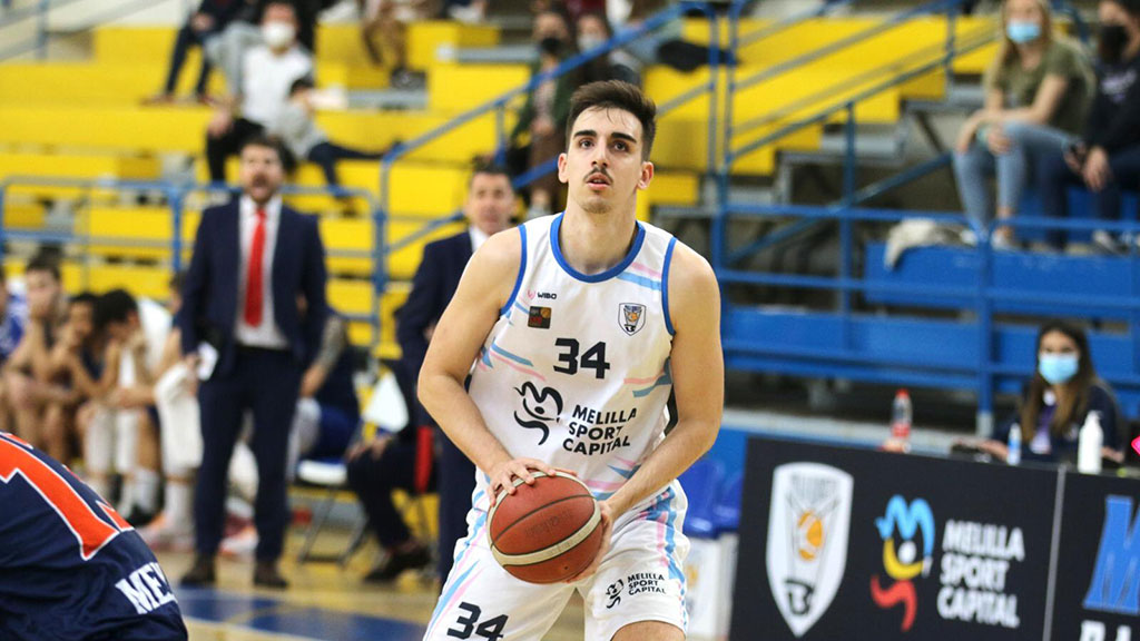 Álex Mazaira (Photo: Manu Gavila / Club Melilla Baloncesto)