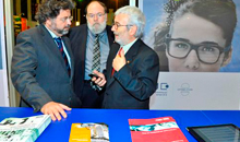 El secretari general de la UOC, Llorenç Valverde, amb el conseller Antoni Castellà i el secretari general del Consell Internuniversitari de Catalunya, Claudi Alsina