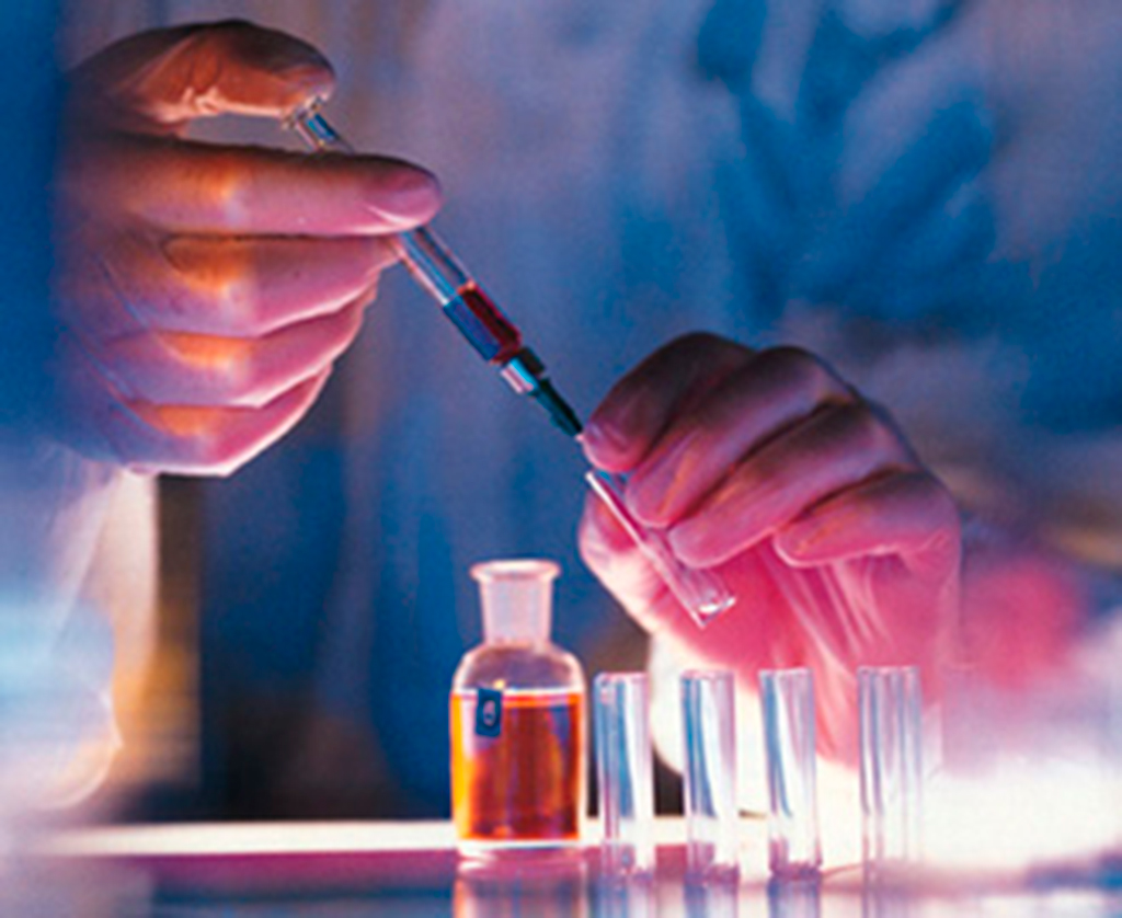 La inversió de la indústria farmacèutica en recerca és molt baixa.