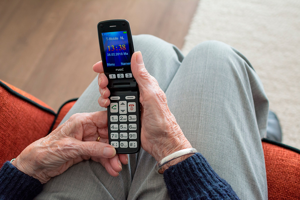 Foto: <a href="https://pixabay.com/en/woman-indoors-people-adult-hand-3188750/" target="_blank">Pixabay/sabinevanerp</a>