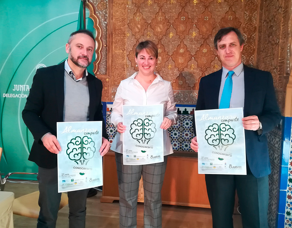 Miguel Ángel Tortosa López, delegado de Conocimiento y Empleo de la Junta de Andalucía en Almería<br />Sandra Sanz, profesora de Estudios de Ciencias de la Información y la Comunicación<br />Miguel Ángel García, delegado territorial en Andalucía de la UOC