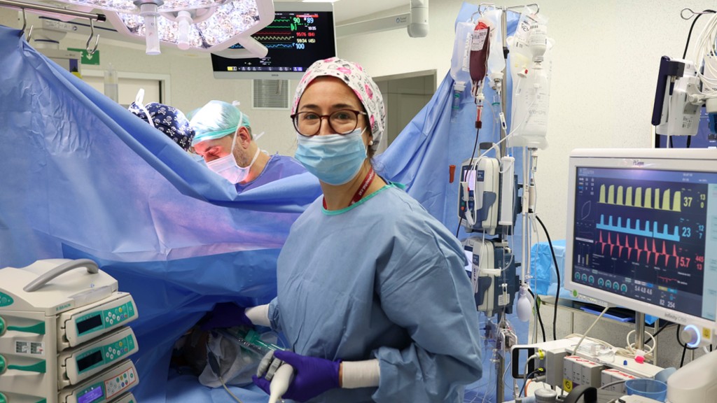 Esther Méndez, anestesióloga del Hospital Universitario de Bellvitge, premiada por la UOC por su proyecto de app para pacientes que tienen que pasar por quirófano. (Foto: Hospital Universitari de Bellvitge)