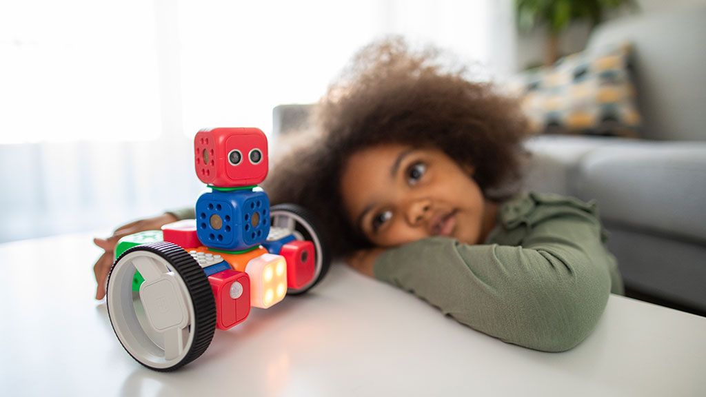 Als petits els pot generar certa frustració no tenir les joguines que mostren els youtubers (Foto: Robo Wunderkind / Unsplash.com)