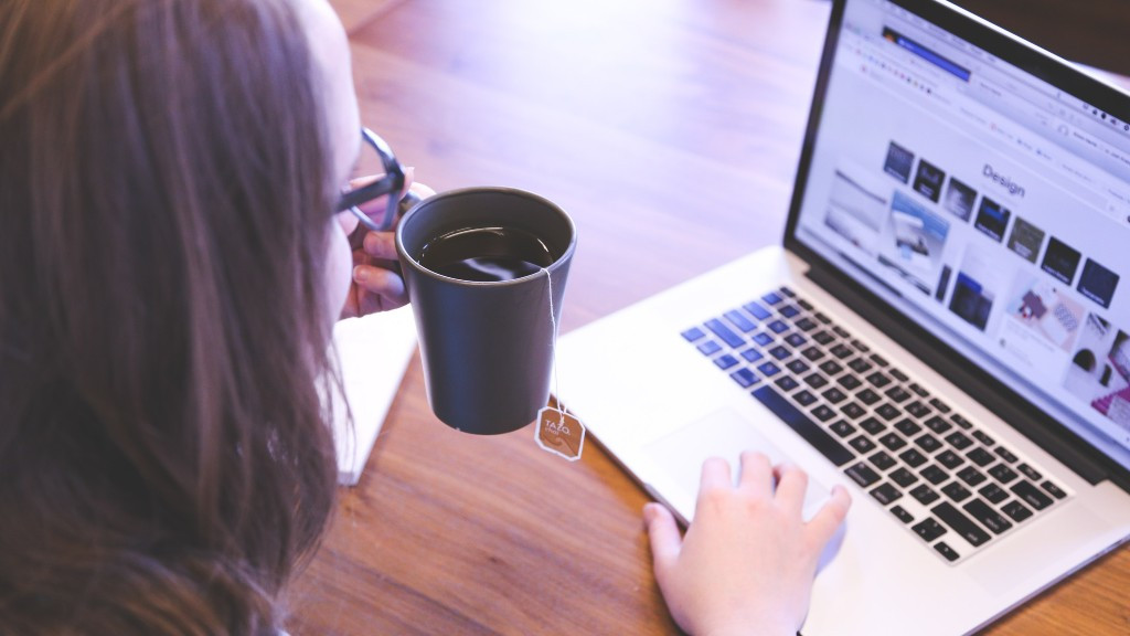 El 85 % de la població treballadora d'Espanya assegura que el seu rendiment s'ha mantingut igual o que fins i tot ha millorat en aquest temps. (Foto: Dai Ke / Unsplash.com)