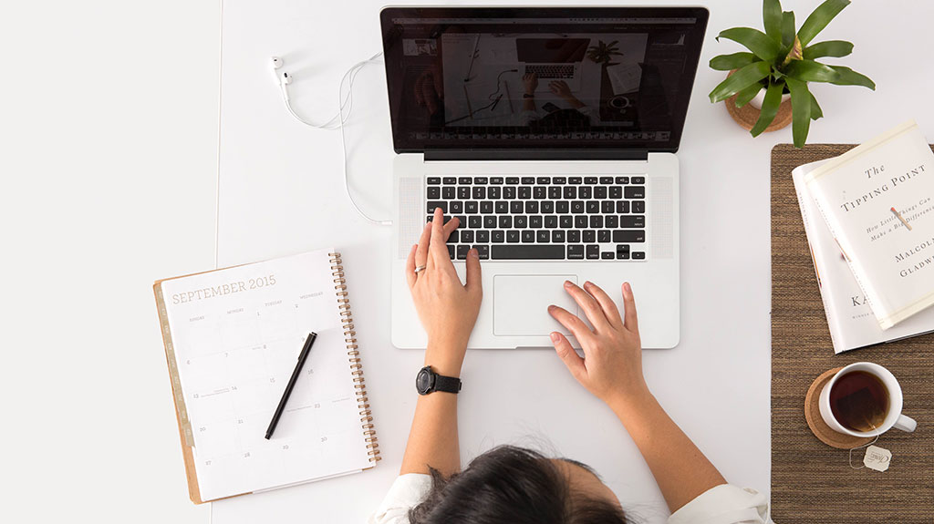 La metodologia online facilita la internacionalització de la comunitat universitària. (Foto: Avel Chuklanov / Unsplash)