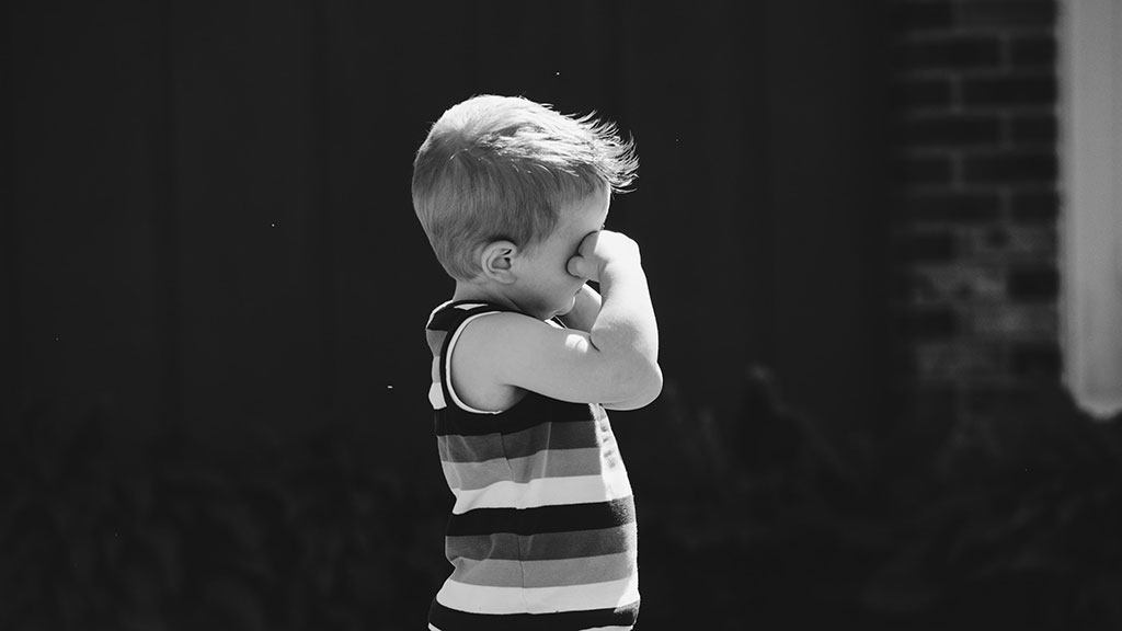 Cada any, pateixen violència en línia fins al 61% dels infants d'entre 12 i 17 anys (Foto:Kelly Sikkem / Unsplash.com)