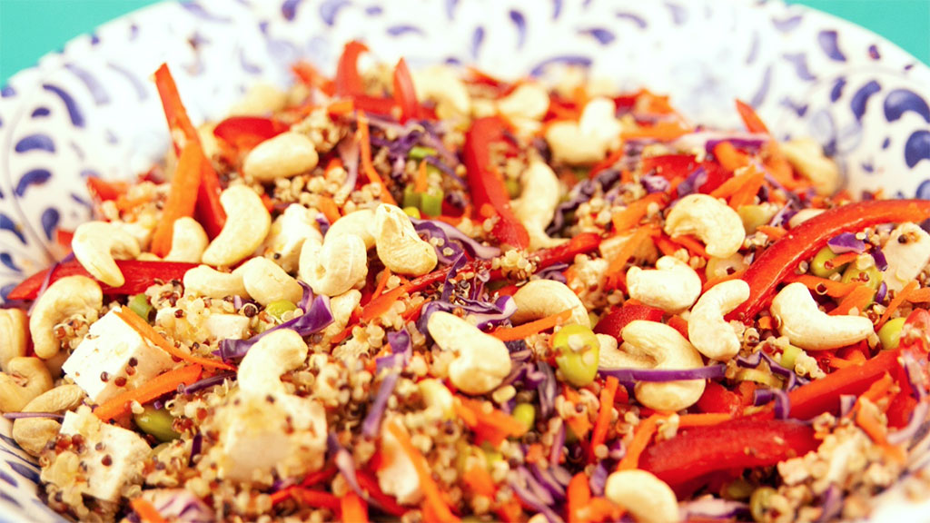 La quinoa es un pseudocereal de origen andino que tiene un valor nutricional excepcional y que es beneficioso para la salud. (Foto: PEXELS/ Karen Laårk Boshoff)