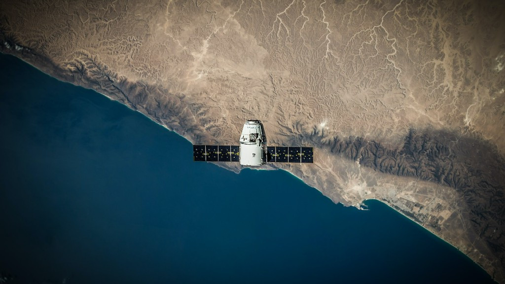 VLEO allows a large volume of photos to be taken at a greater resolution and in less time. (Photo: SpaceX/Unsplash)