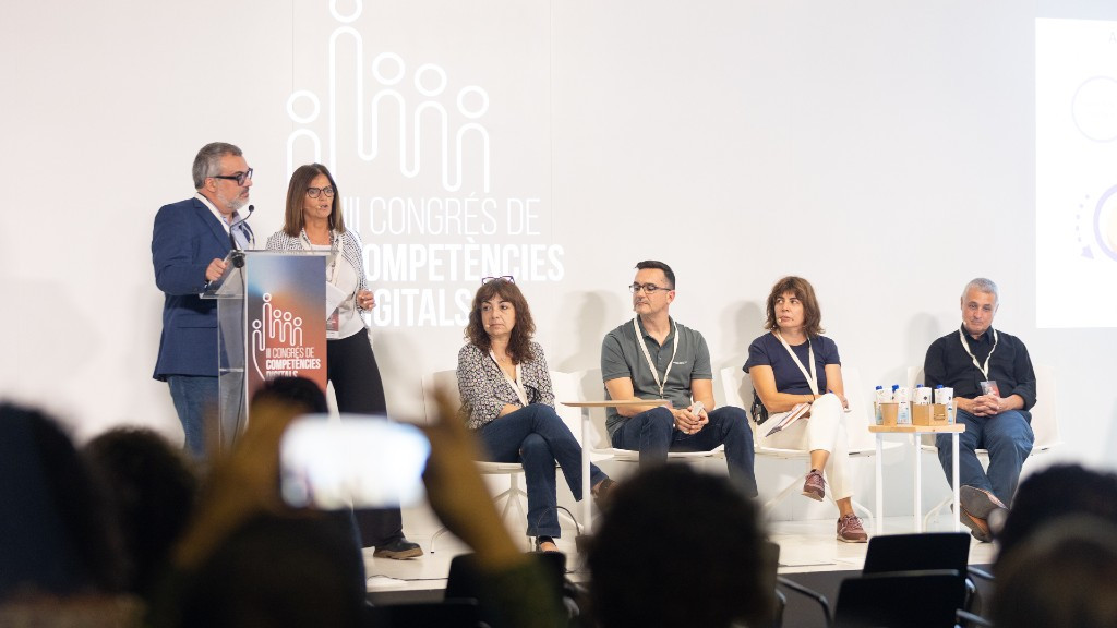 Més de 150 persones assisteixen al congrés presencialment i 119 persones més participen als tallers virtuals. (Imatge: Fundació i2CAT)