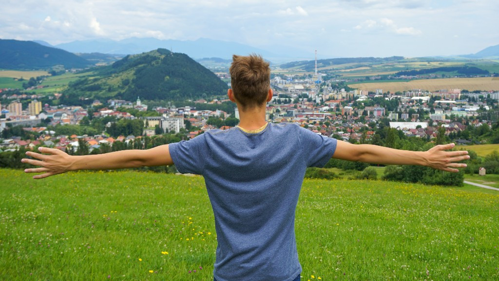 Hay una fuga de talento del entorno rural a las grandes ciudades. (foto: Freepik)