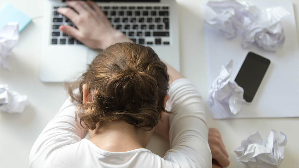 Sufrir acoso laboral o mobbing en el trabajo puede tener consecuencias psicológicas