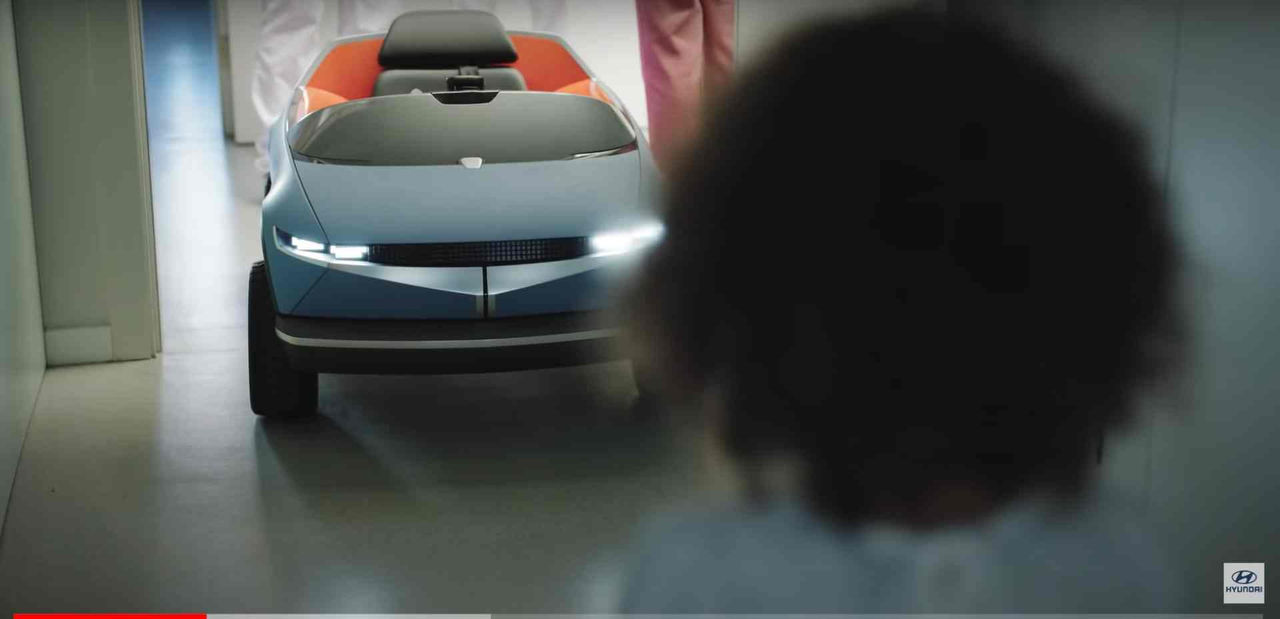 Fotograma del vídeo de presentació del prototip de cotxe robotitzat (Imatge: Hyundai/Sant Joan de Déu)