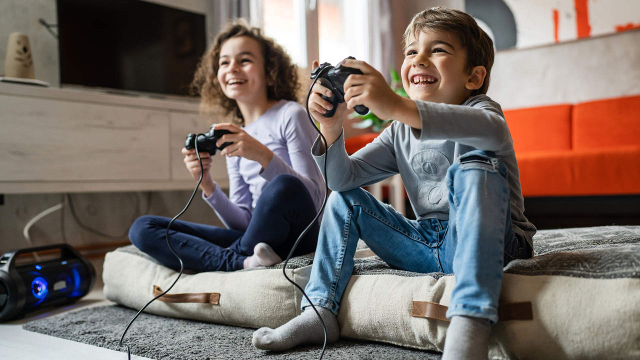 Aplicada al disseny de videojocs educatius, l'empatia comença per comprendre com els jugadors senten, pensen i actuen (foto: Adobe)