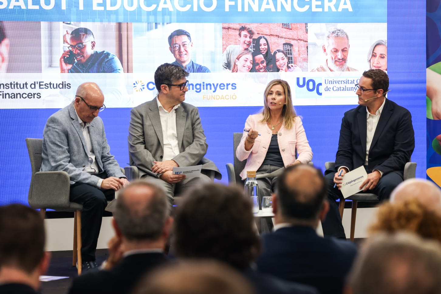 Mesa redonda sobre educación financiera