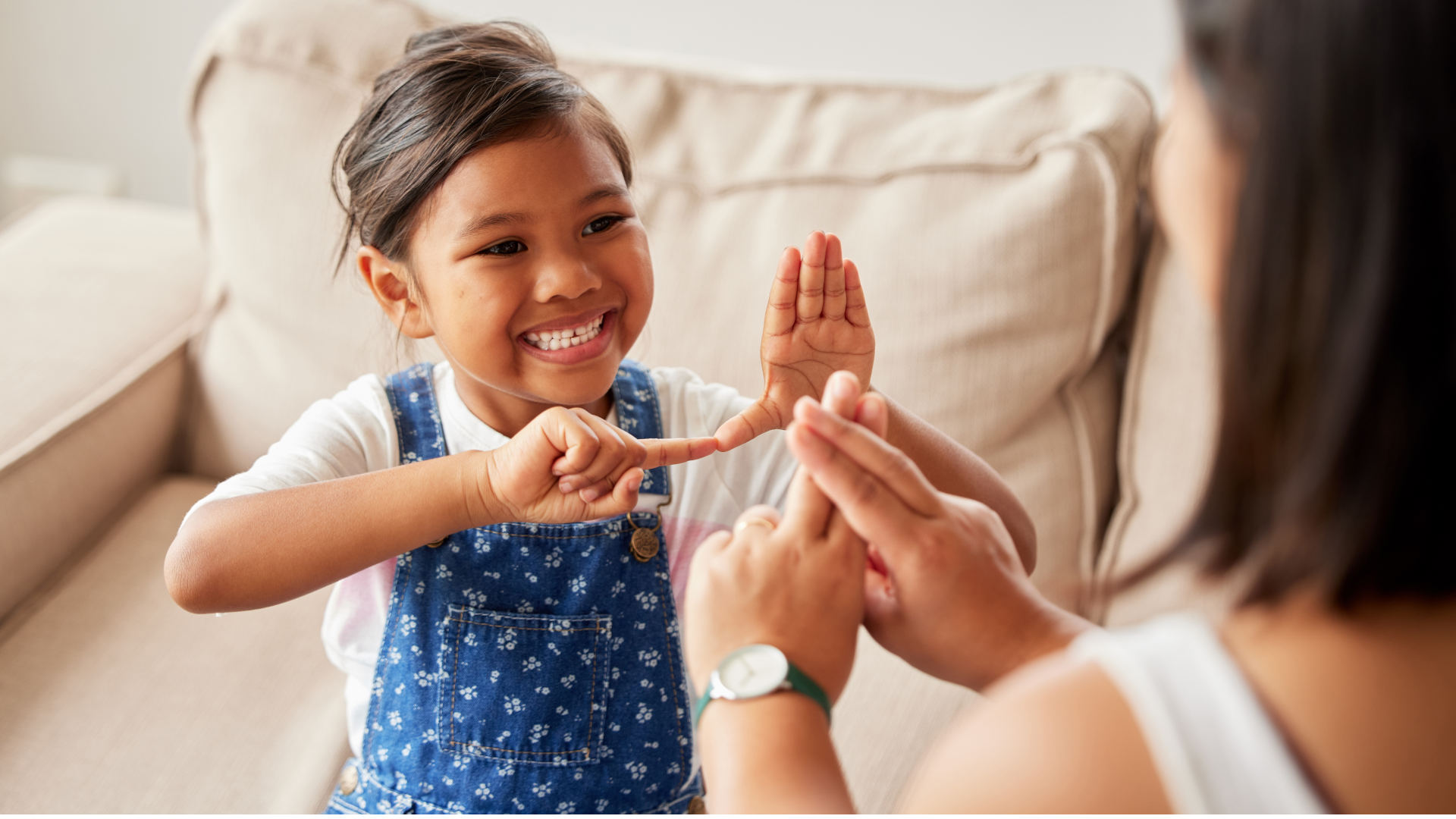 The results showed that, when meaning requires inference, gestures can be decisive in facilitating comprehension (photo: Adobe)