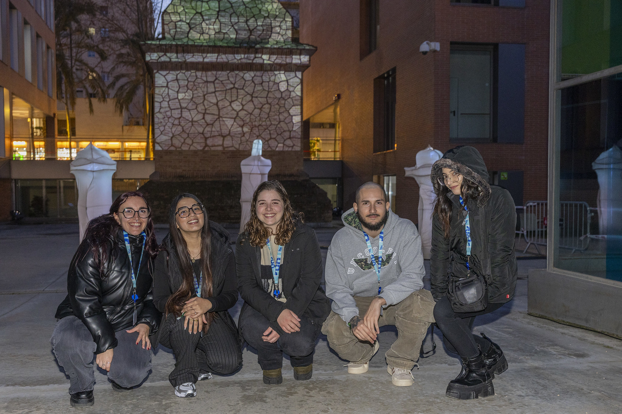 Estudiantes de la UOC participan en el Llum BCN.