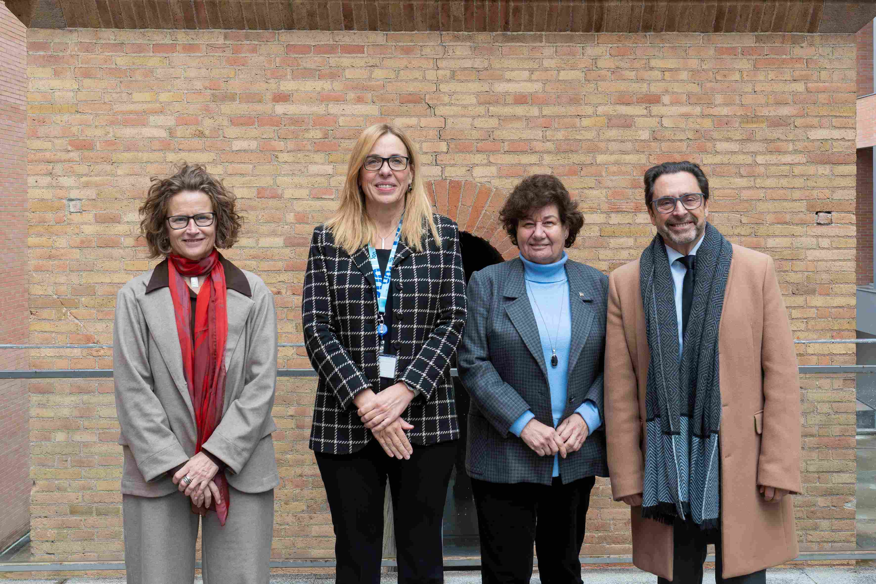 La nova junta directiva de l’ACUP (hi falta Montserrat Guàrdia).