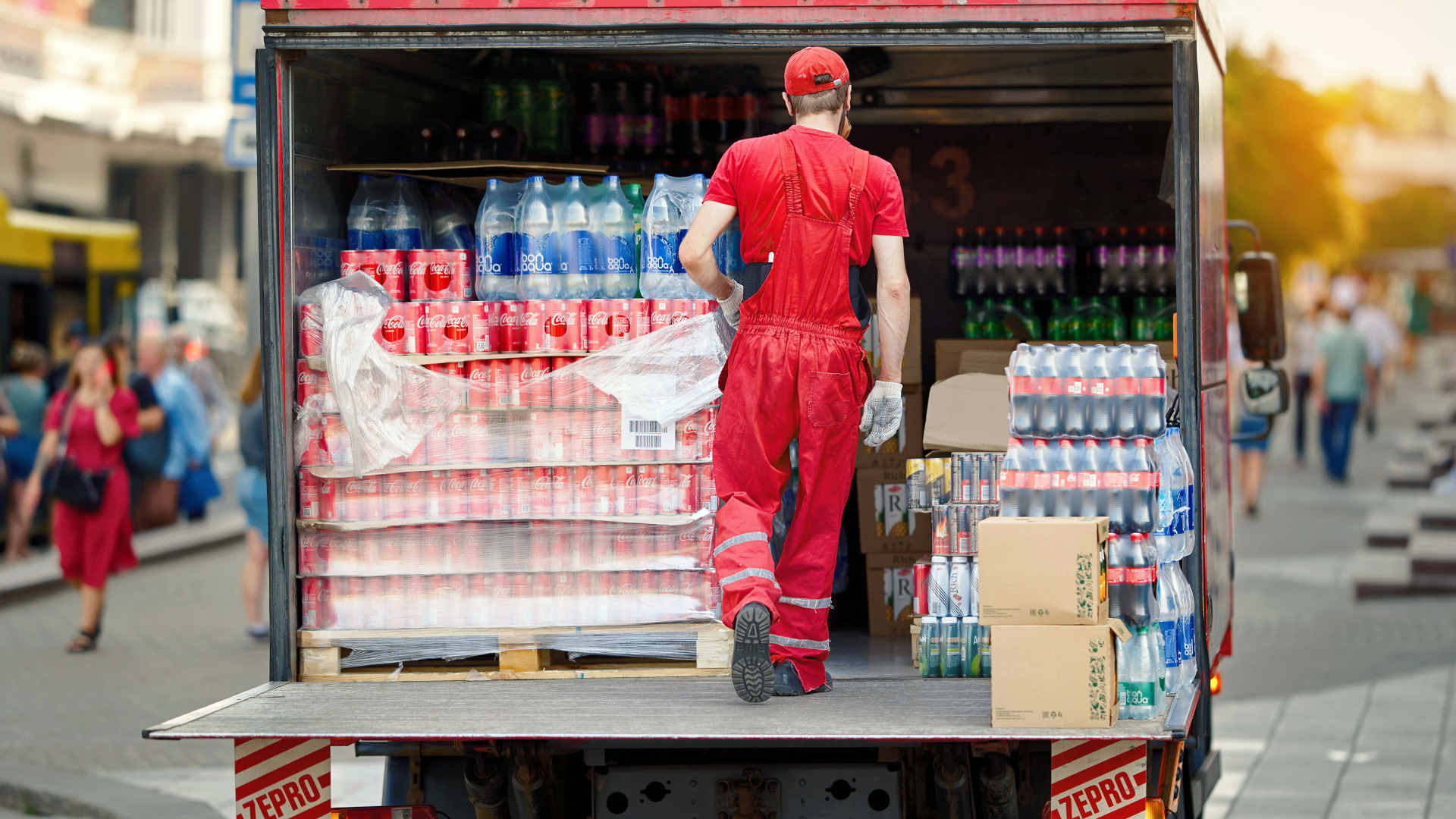 The hospitality sector accounts for 22.2% of goods deliveries in Barcelona (photo: Adobe)