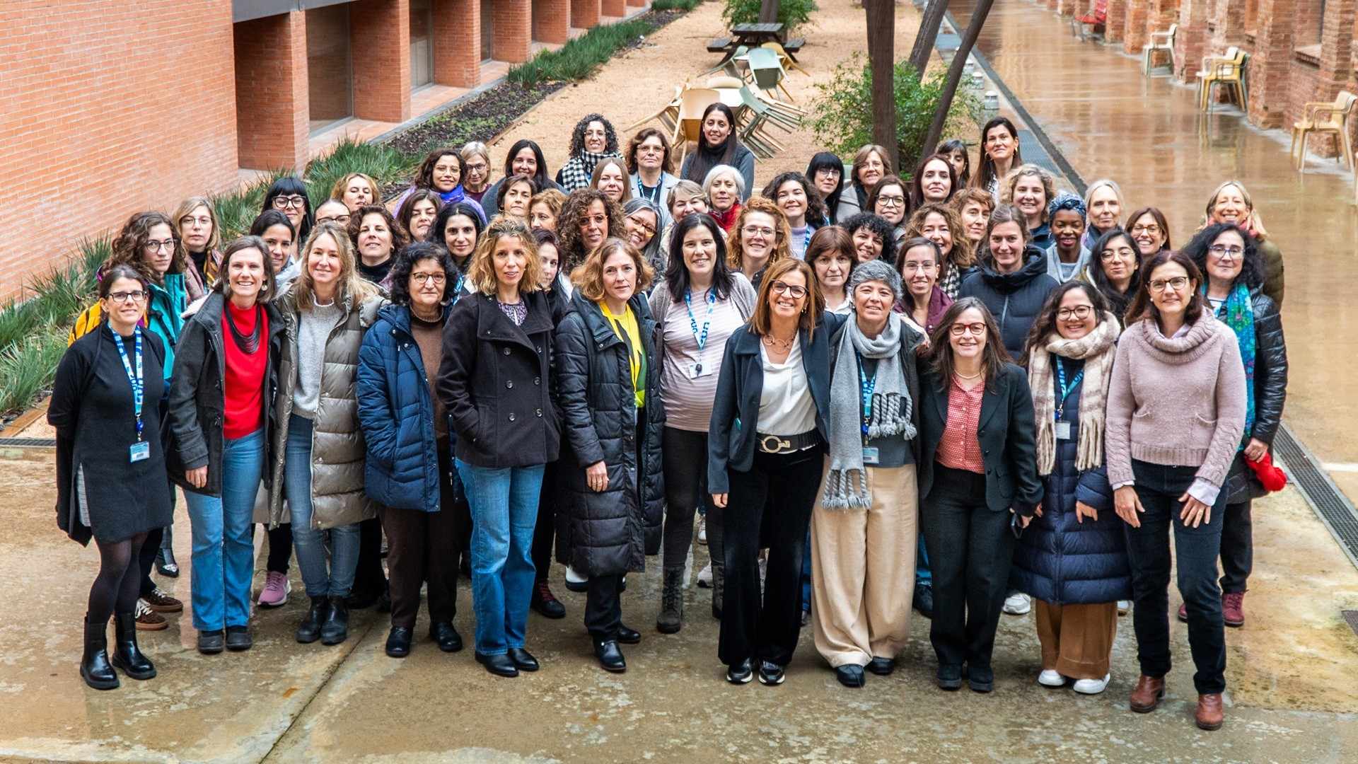 Les dones lideren la recerca feta per la UOC