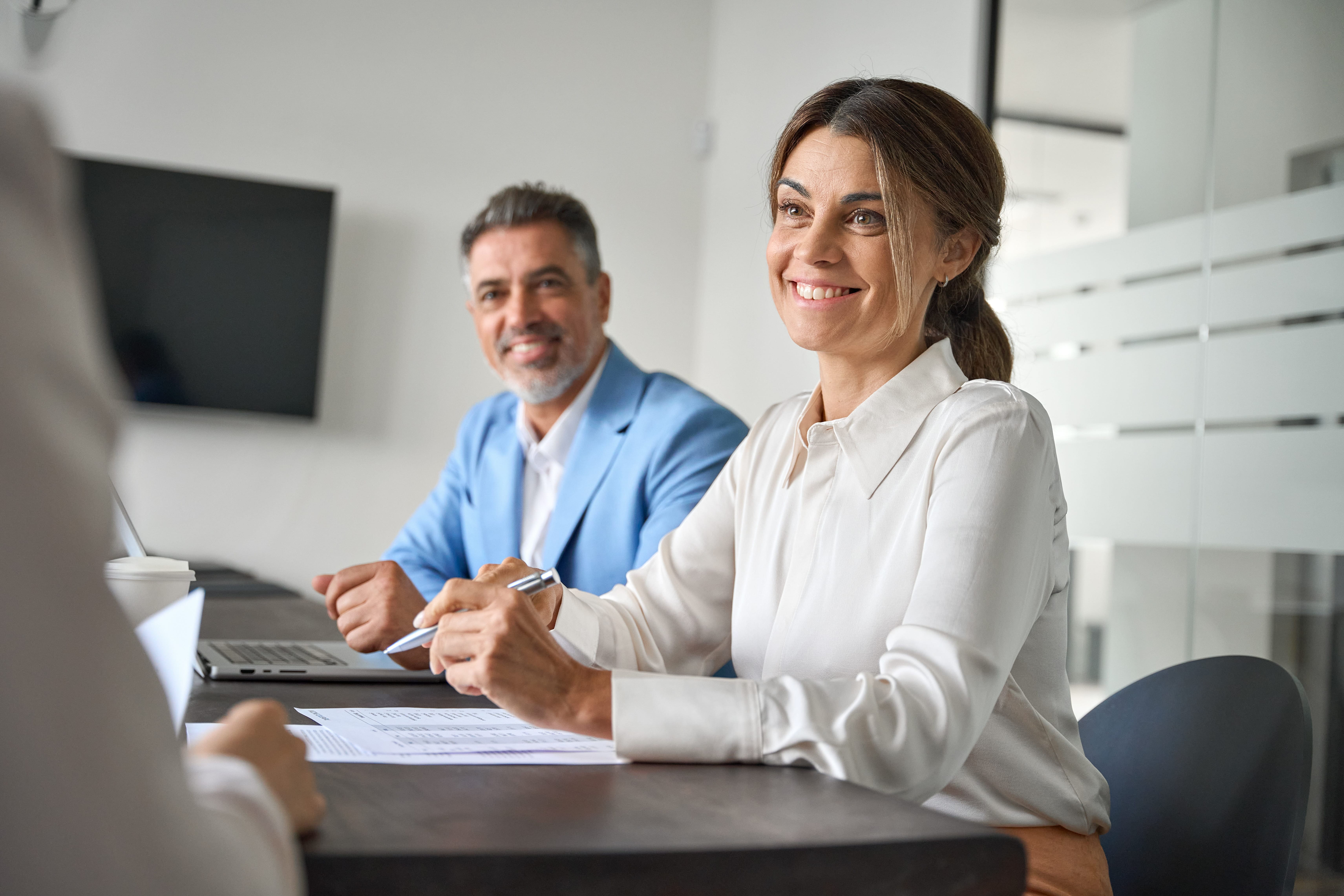 Professionals reunidos per impulsar col·laboracions acadèmiques entre universitat i empresa orientades a la innovació, el desenvolupament del talent i la transferència del coneixement.