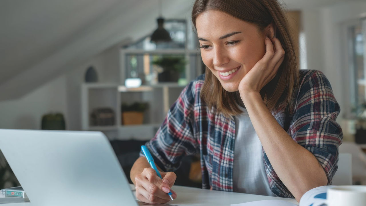 Professional taking a self-training online course to develop skills and acquire new skills through flexible digital training.