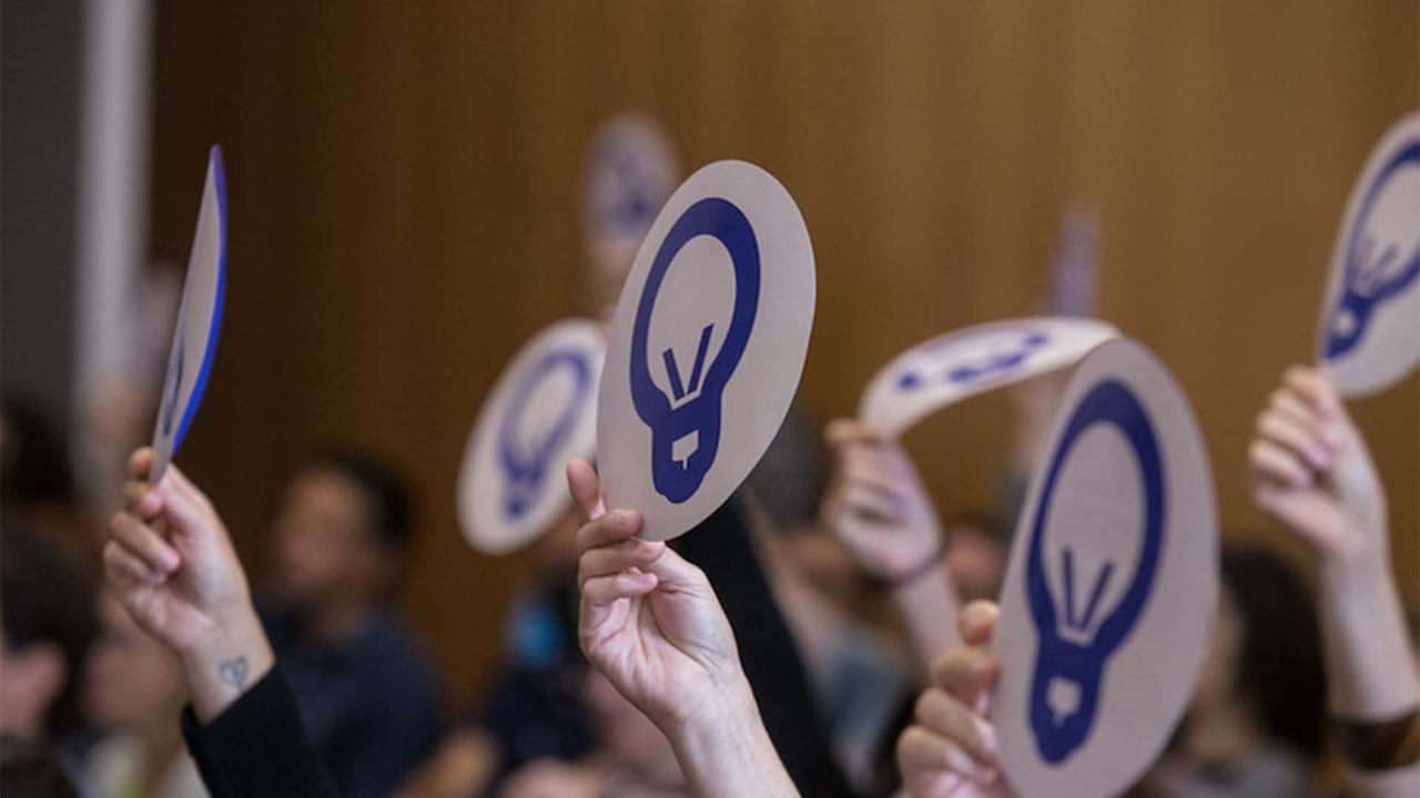 Emprenedors Alumnis UOC fent realitat les seves idees i projectes amb l'impuls de la Universitat i les seves iniciatives emprenedores.