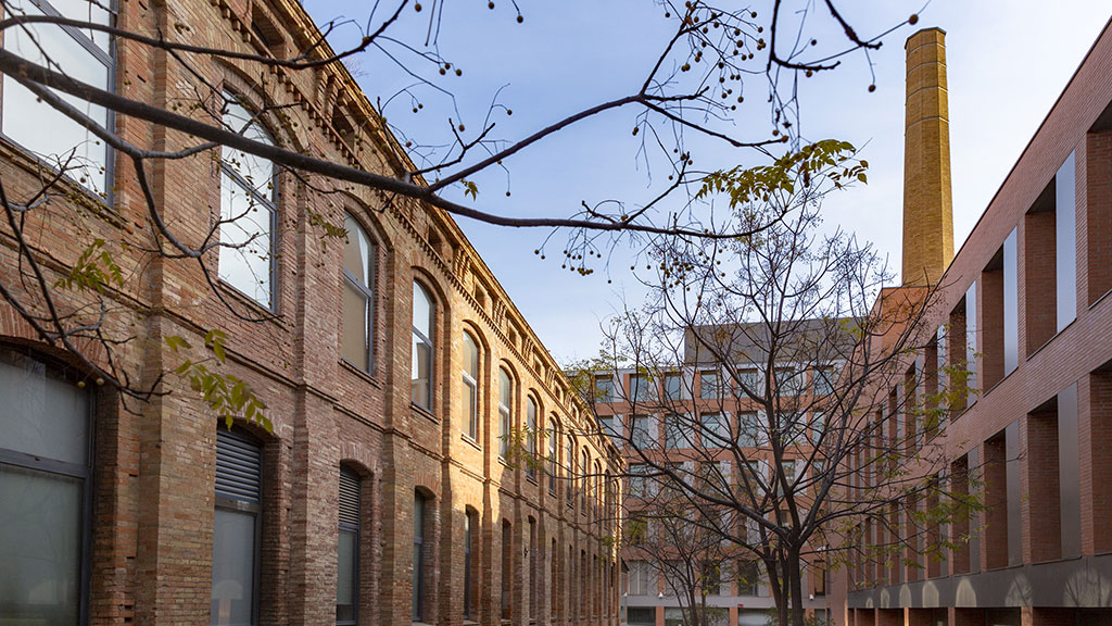 campus de la uoc en el poblenou de barcelona