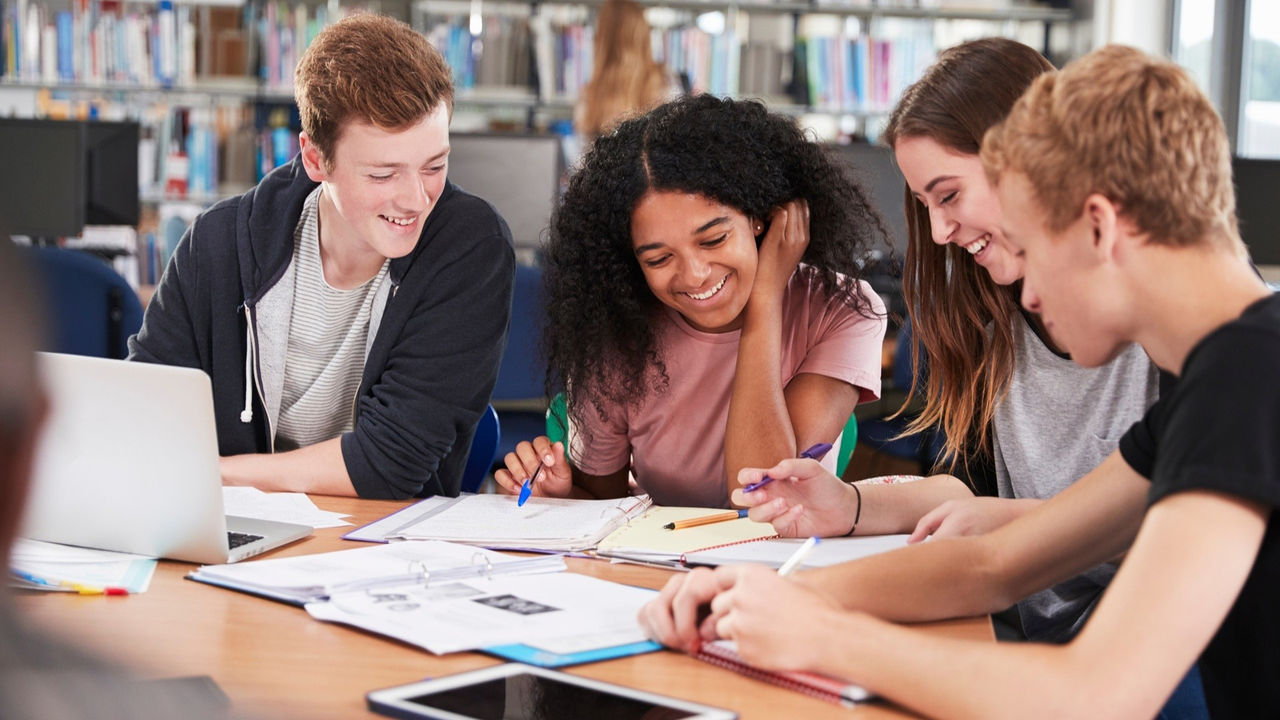 Adolescentes y biblioteca