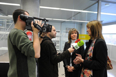 La rectora i l'alcaldessa de l'Hospitalet de Llobregat a la Seu de la UOC en aquesta ciutat