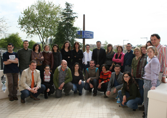 Equip de la Biblioteca de la UOC amb la rectora i l'Eric Hauck, director de Comunicaci