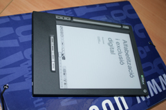 La Biblioteca Virtual de la UOC, capdavantera en pr�stecs de lectors digitals de l'Estat