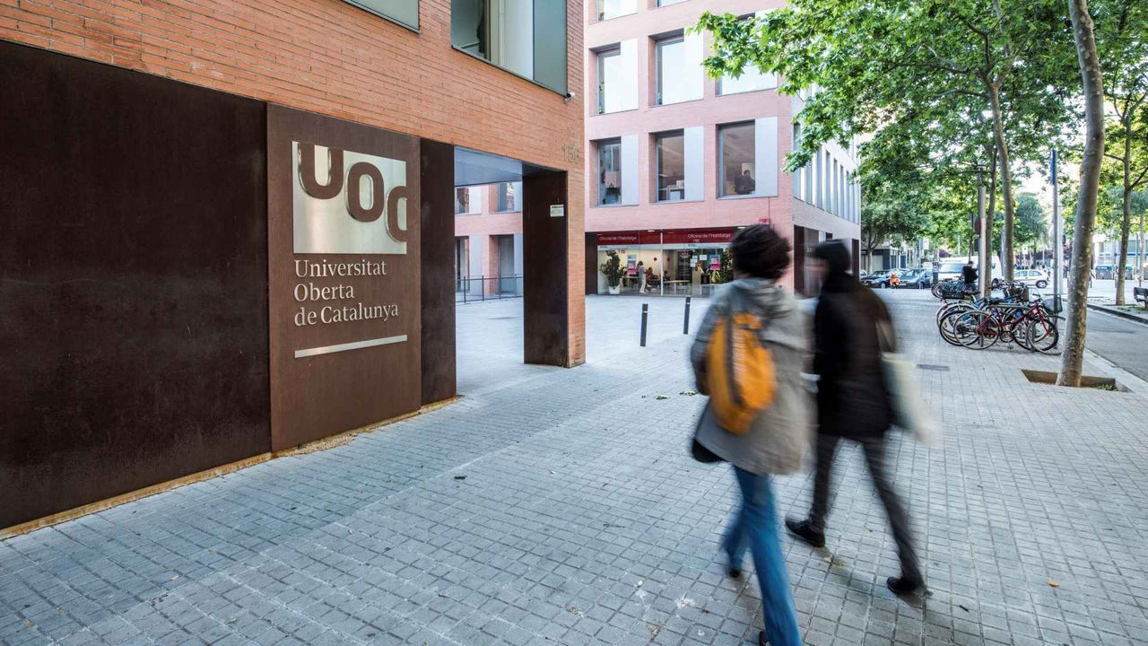 Experts debaten en la UOC sobre intel·ligència artificial aplicada a la docència, l'educació oberta i a distància i la qualitat educativa.